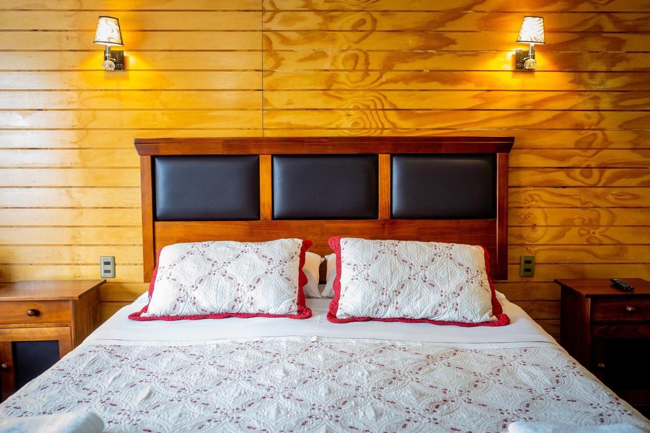 Casa Lucy Bed & Breakfast Puerto Natales Ngoại thất bức ảnh