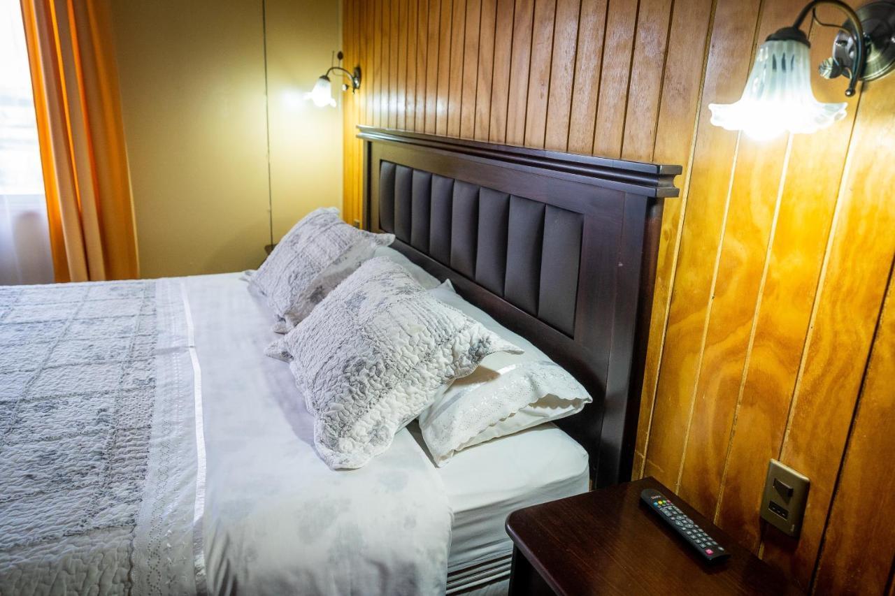 Casa Lucy Bed & Breakfast Puerto Natales Ngoại thất bức ảnh