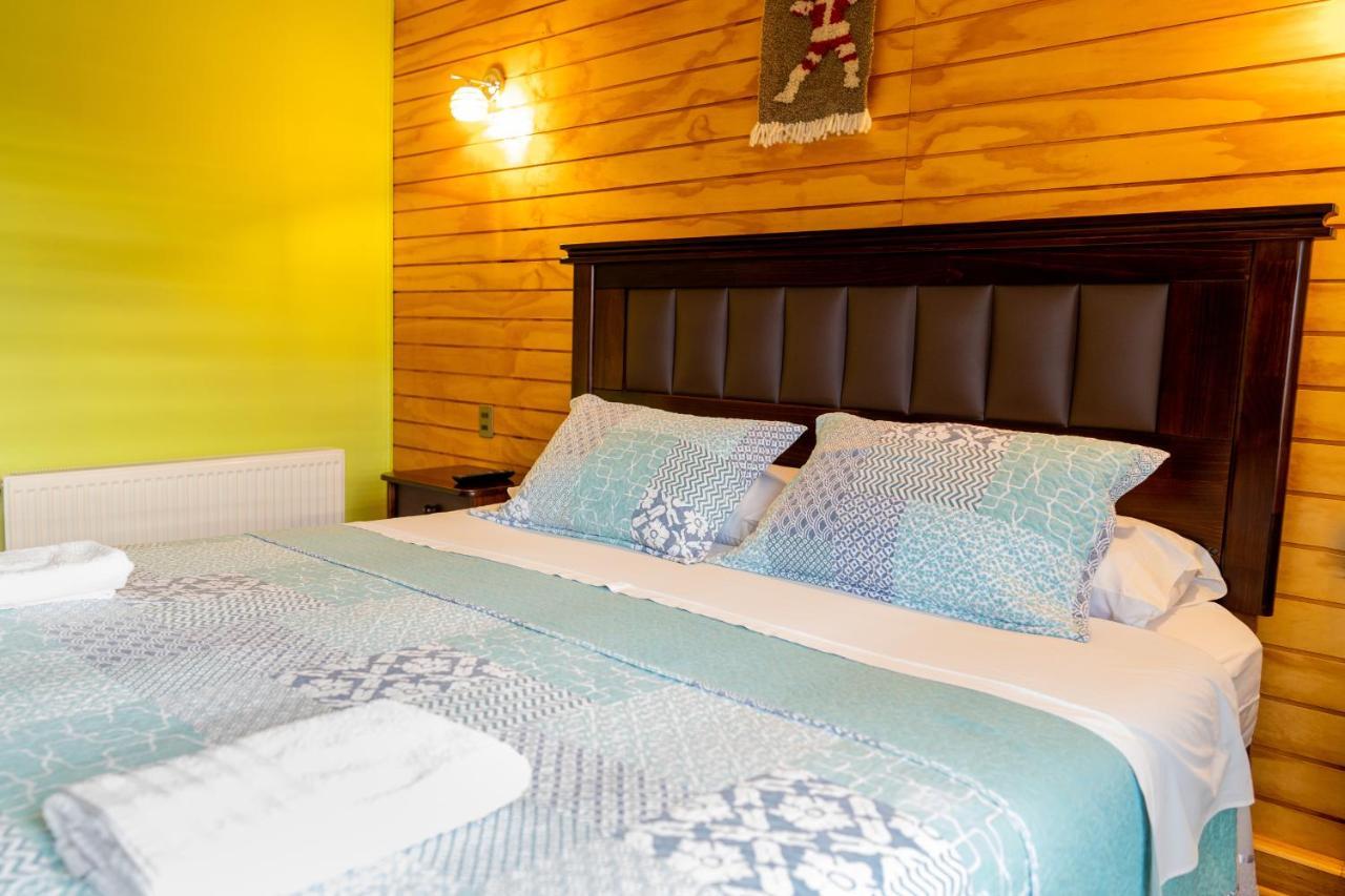 Casa Lucy Bed & Breakfast Puerto Natales Ngoại thất bức ảnh