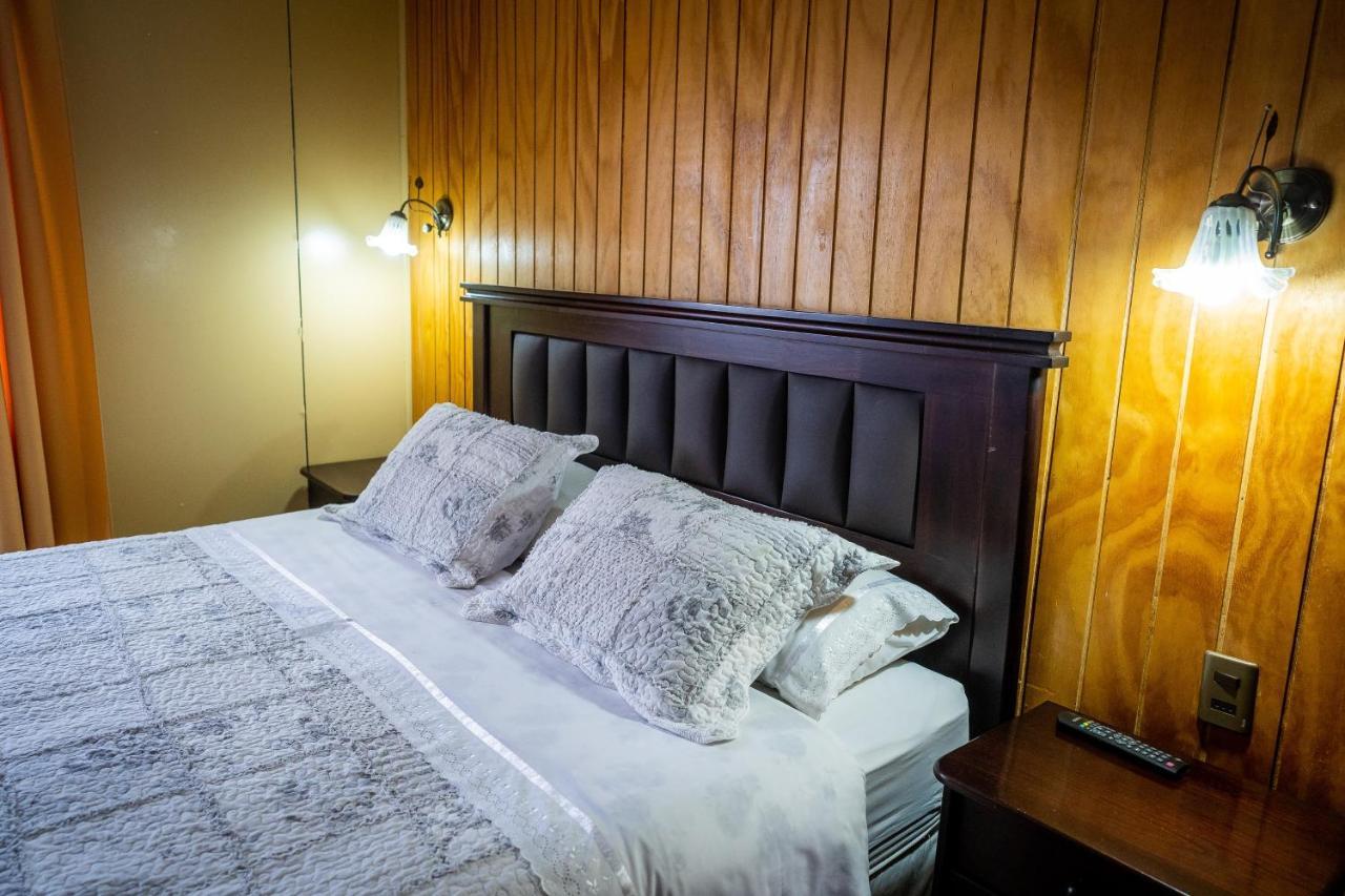 Casa Lucy Bed & Breakfast Puerto Natales Ngoại thất bức ảnh