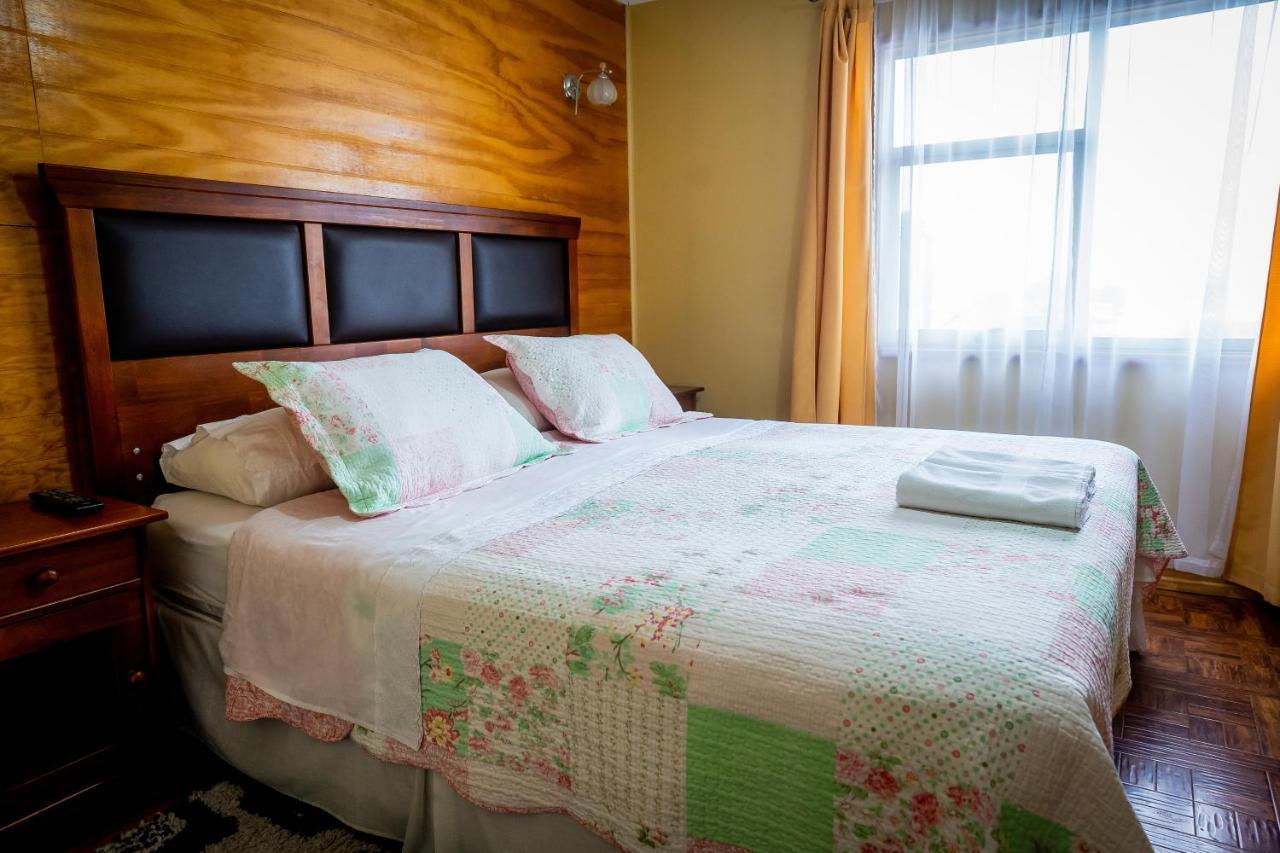 Casa Lucy Bed & Breakfast Puerto Natales Ngoại thất bức ảnh