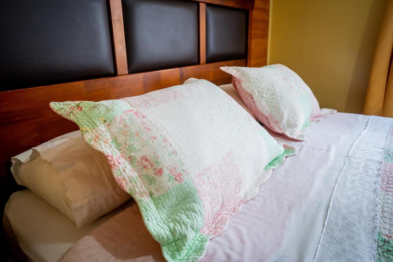 Casa Lucy Bed & Breakfast Puerto Natales Ngoại thất bức ảnh